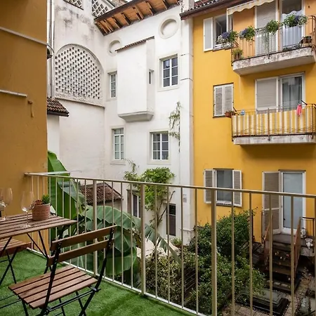 Lauben Balcony 아파트
