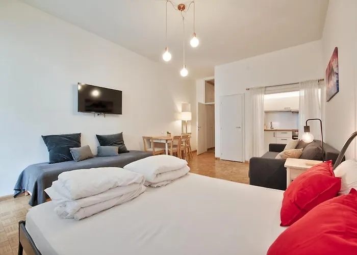 Апартаменти Lauben Balcony